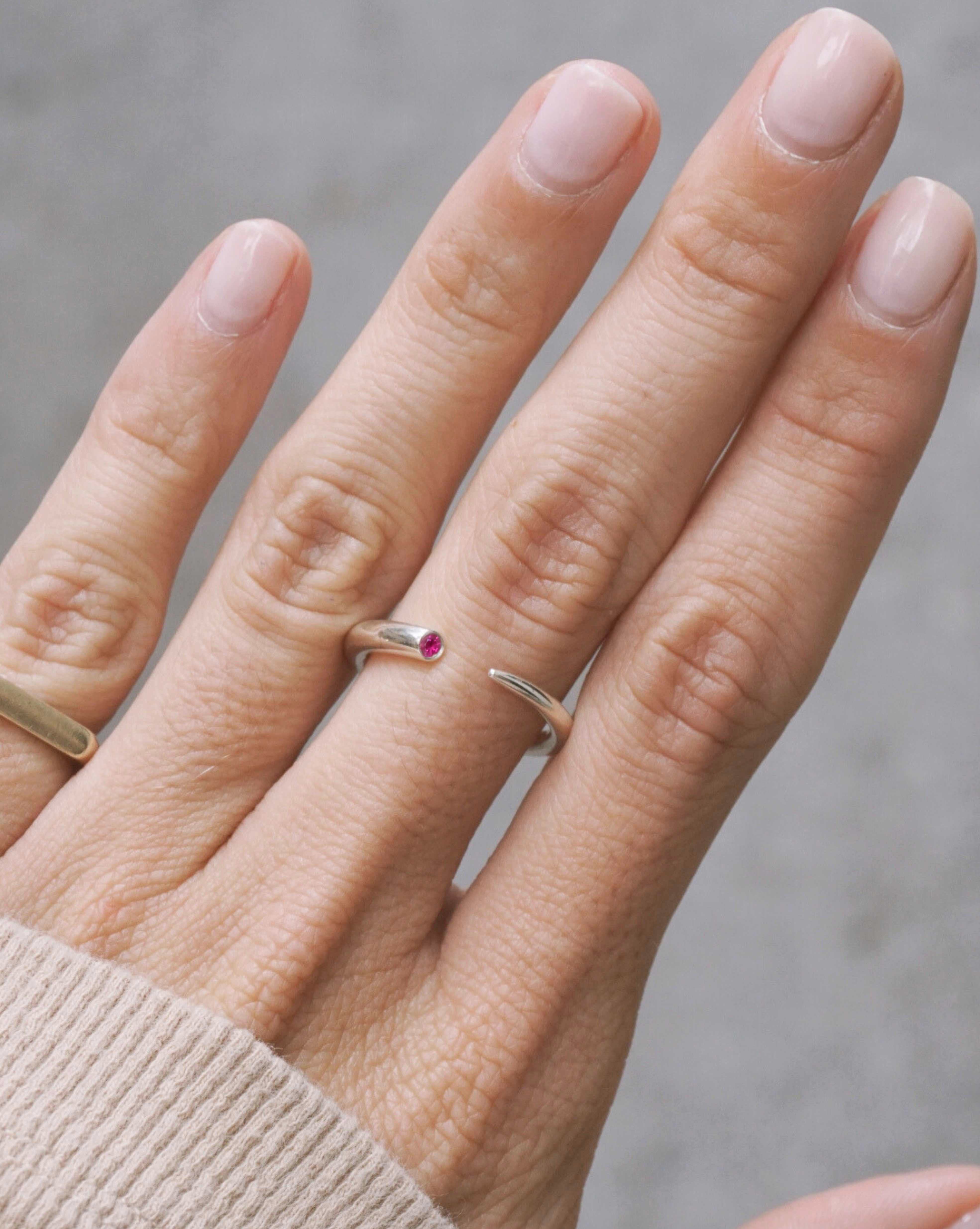 Anillo Dil Rubí