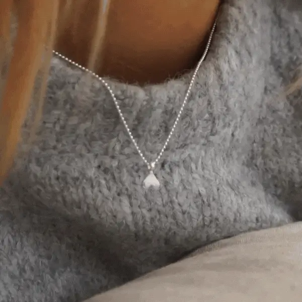 Collar In - Image 4
